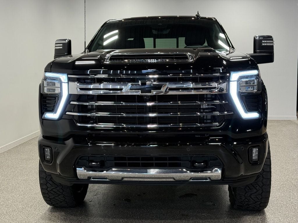 2024 Chevrolet Silverado 2500HD  - 23065578 - 3