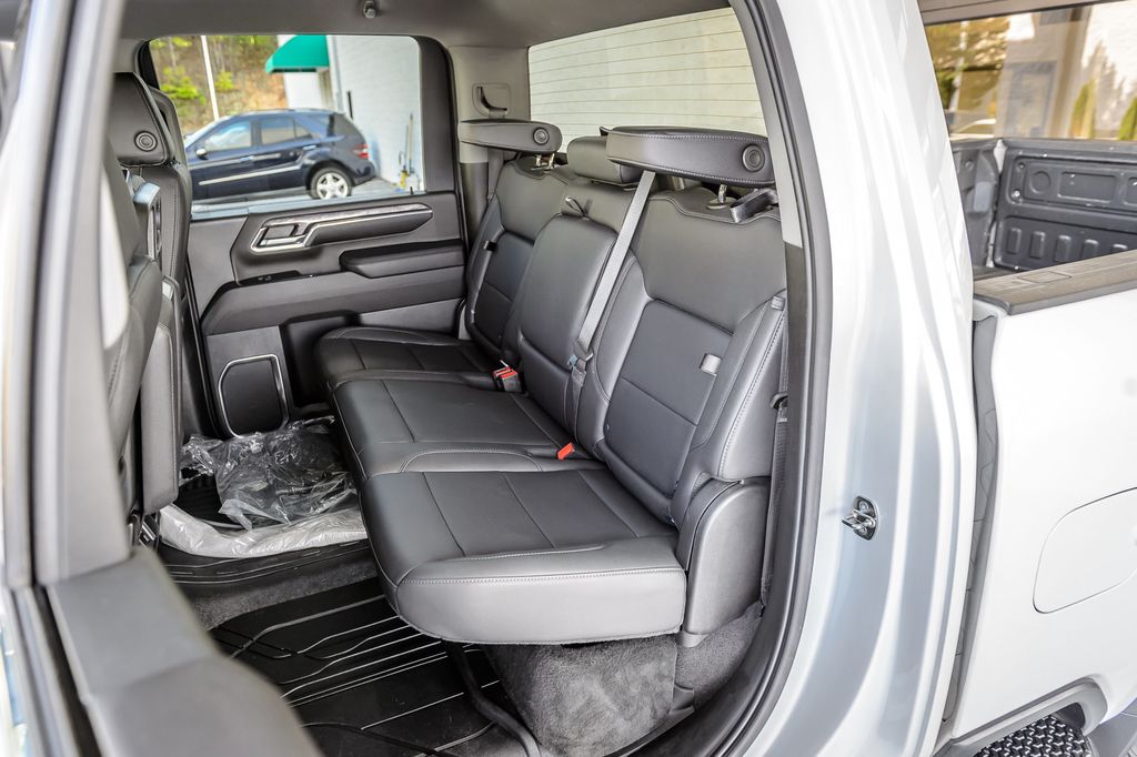 2024 Chevrolet Silverado 2500HD 24 CHEVROLET SILVERADO 2500HD 6.6L TURBO DIESEL LTZ CREW CAB  - 23023554 - 37