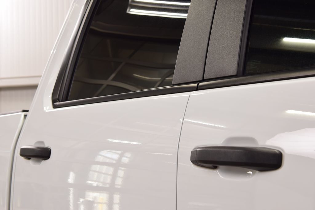 2024 Chevrolet Silverado 2500HD 2500HD CREW 4X4 CUSTOM * 6.6 V8 * 8' BED * 1 OWNER * LOCAL TRADE - 22998672 - 14