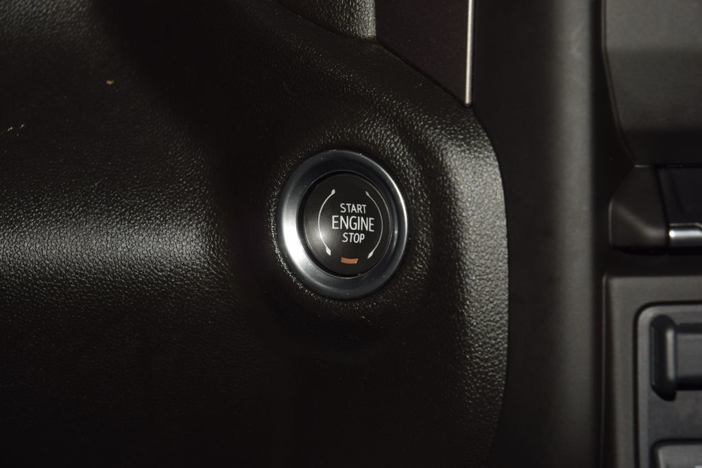 2024 Chevrolet Silverado 2500HD 2500HD CREW 4X4 CUSTOM * 6.6 V8 * 8' BED * 1 OWNER * LOCAL TRADE - 22998672 - 26