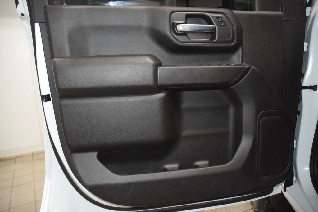 2024 Chevrolet Silverado 2500HD 2500HD CREW 4X4 CUSTOM * 6.6 V8 * 8' BED * 1 OWNER * LOCAL TRADE - 22998672 - 37