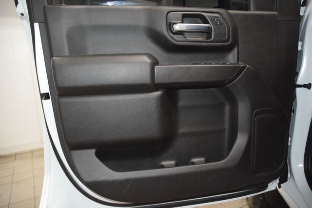 2024 Chevrolet Silverado 2500HD 2500HD CREW 4X4 CUSTOM * 6.6 V8 * 8' BED * 1 OWNER * LOCAL TRADE - 22998672 - 37