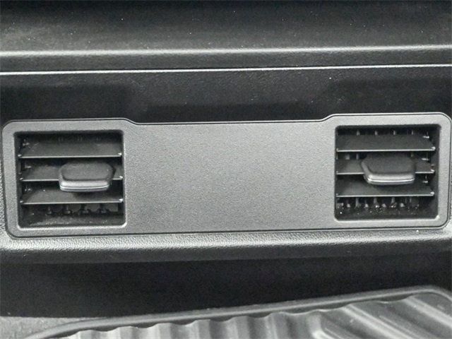 2024 Chevrolet Silverado 2500HD 4WD Crew Cab 159" Custom - 22980788 - 17