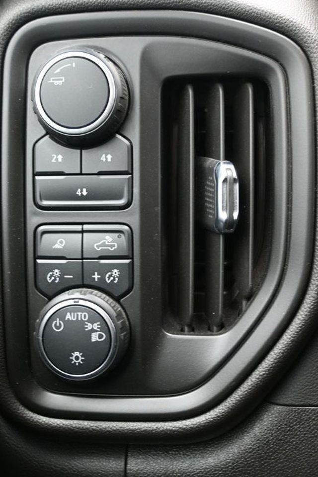 2024 Chevrolet Silverado 2500HD 4WD Crew Cab 159" Custom - 22991335 - 27