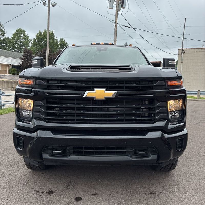 2024 Chevrolet Silverado 2500HD 4WD Crew Cab 159" Custom - 23067336 - 1