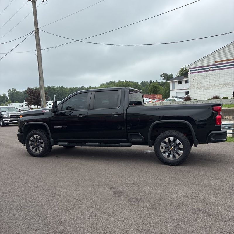 2024 Chevrolet Silverado 2500HD 4WD Crew Cab 159" Custom - 23067336 - 5