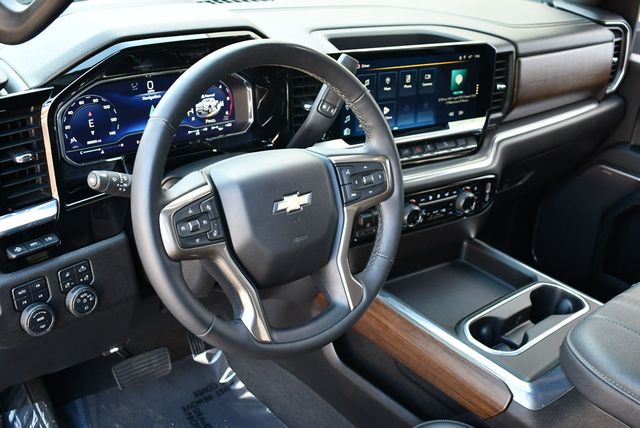 2024 Chevrolet Silverado 2500HD 4WD Crew Cab 159" High Country W/Technology & Z71 Packages - 22773004 - 41