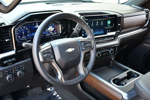 2024 Chevrolet Silverado 2500HD 4WD Crew Cab 159" High Country W/Technology & Z71 Packages - 22773004 - 42
