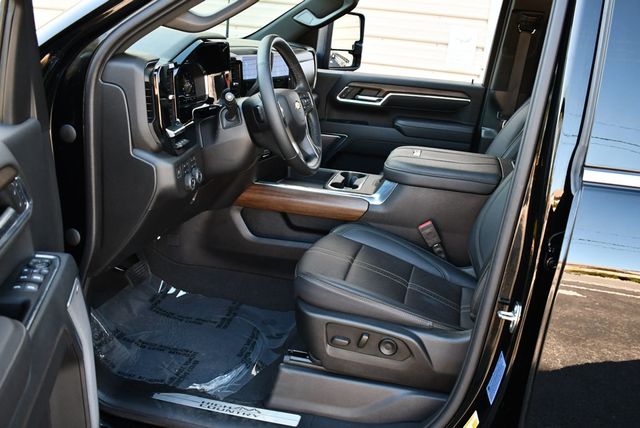 2024 Chevrolet Silverado 2500HD 4WD Crew Cab 159" High Country W/Technology & Z71 Packages - 22773004 - 43