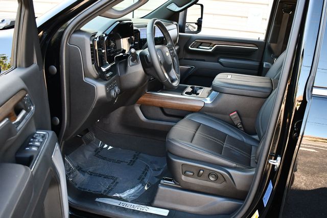 2024 Chevrolet Silverado 2500HD 4WD Crew Cab 159" High Country W/Technology & Z71 Packages - 22773004 - 44
