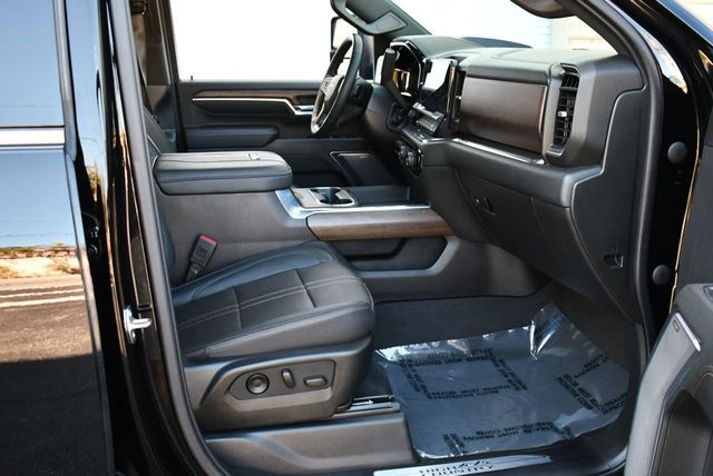 2024 Chevrolet Silverado 2500HD 4WD Crew Cab 159" High Country W/Technology & Z71 Packages - 22773004 - 51