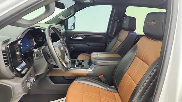 2024 Chevrolet Silverado 2500HD 4WD Crew Cab 159''' High Country w/ Turbo Diesel & Premium Pkg - 23014749 - 19