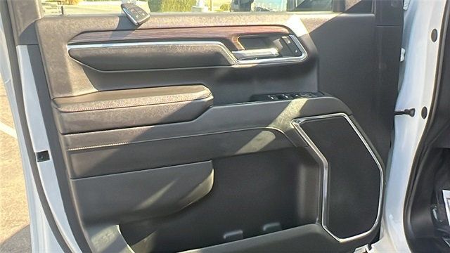 2024 Chevrolet Silverado 2500HD 4WD Crew Cab 159" LT - 22923309 - 16