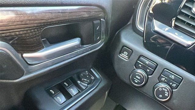 2024 Chevrolet Silverado 2500HD 4WD Crew Cab 159" LT - 22923309 - 33