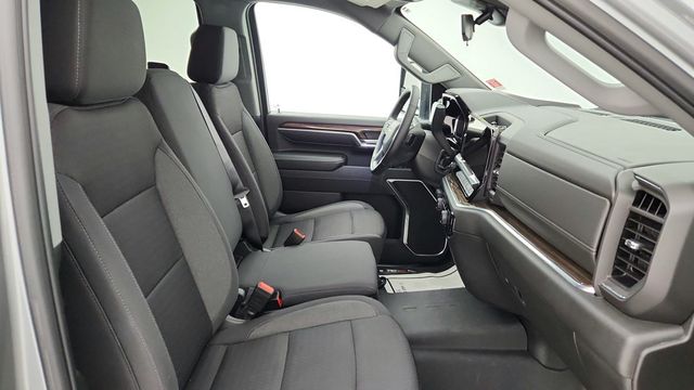 2024 Chevrolet Silverado 2500HD 4WD Crew Cab 159’’ LT w/ 6.6L Turbo-Diesel & Chrome Assist Steps - 22945613 - 23