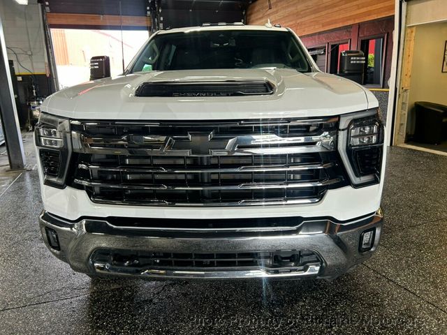2024 Chevrolet Silverado 2500HD 4WD Crew Cab 159" LTZ - 23040077 - 6