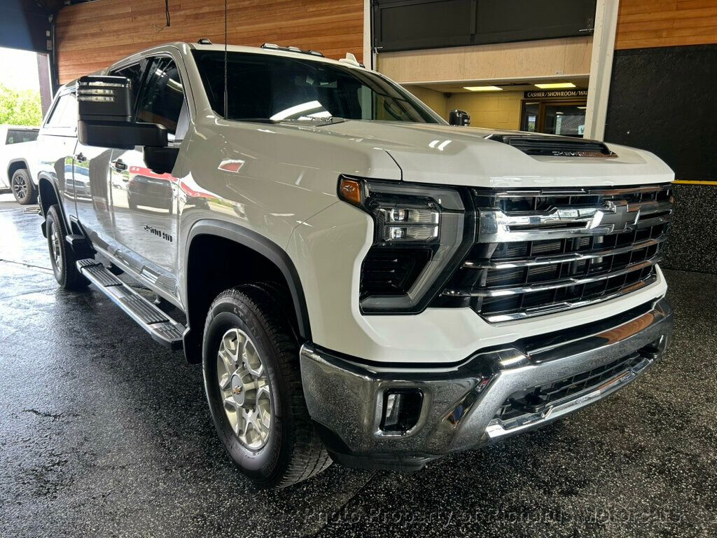 2024 Chevrolet Silverado 2500HD 4WD Crew Cab 159" LTZ - 23040077 - 7
