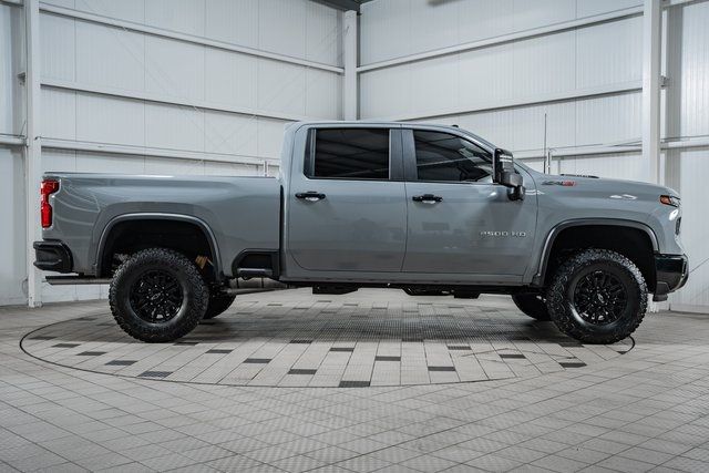 2024 Chevrolet Silverado 2500HD 4WD Crew Cab 159" ZR2 - 22630581 - 8