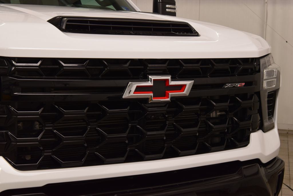 2024 Chevrolet Silverado 2500HD 4WD Crew Cab 159" ZR2 - 23079796 - 10