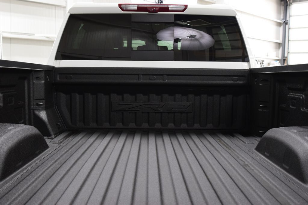 2024 Chevrolet Silverado 2500HD 4WD Crew Cab 159" ZR2 - 23079796 - 29