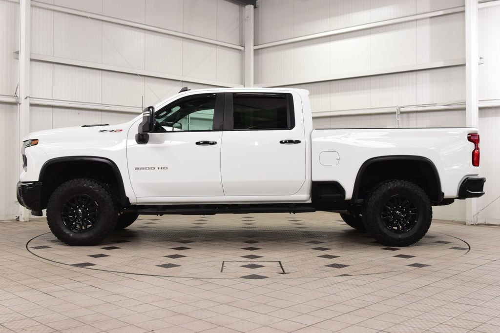 2024 Chevrolet Silverado 2500HD 4WD Crew Cab 159" ZR2 - 23079796 - 3