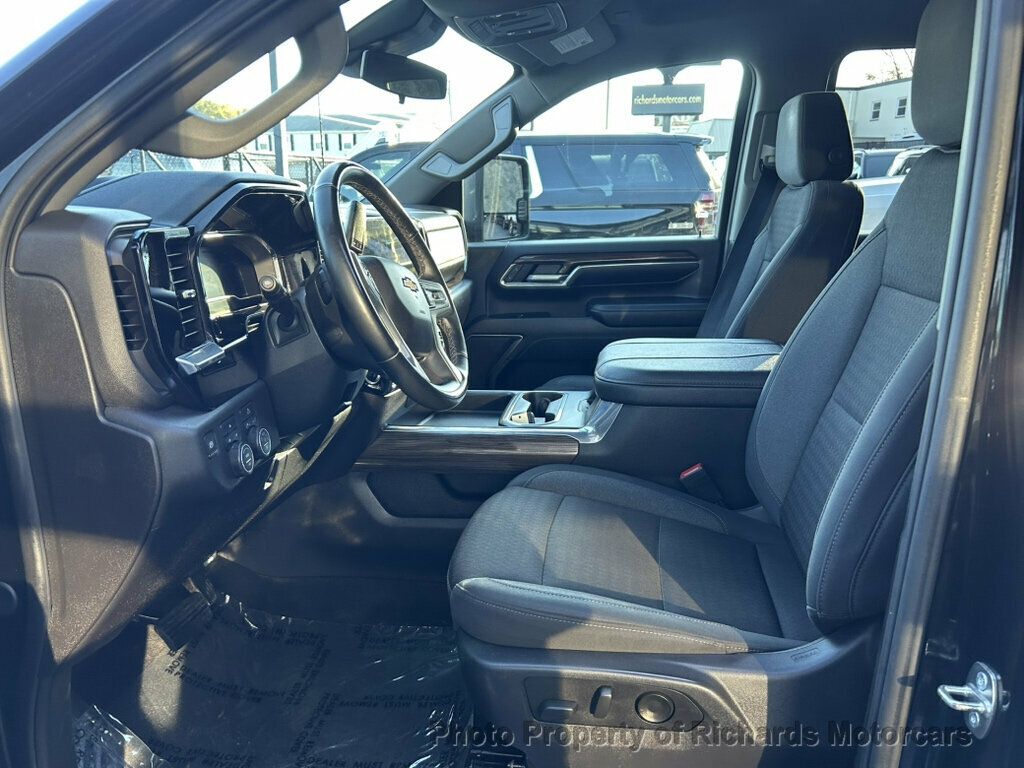 2024 Chevrolet Silverado 2500HD 4WD Double Cab 149" LT - 23101463 - 9