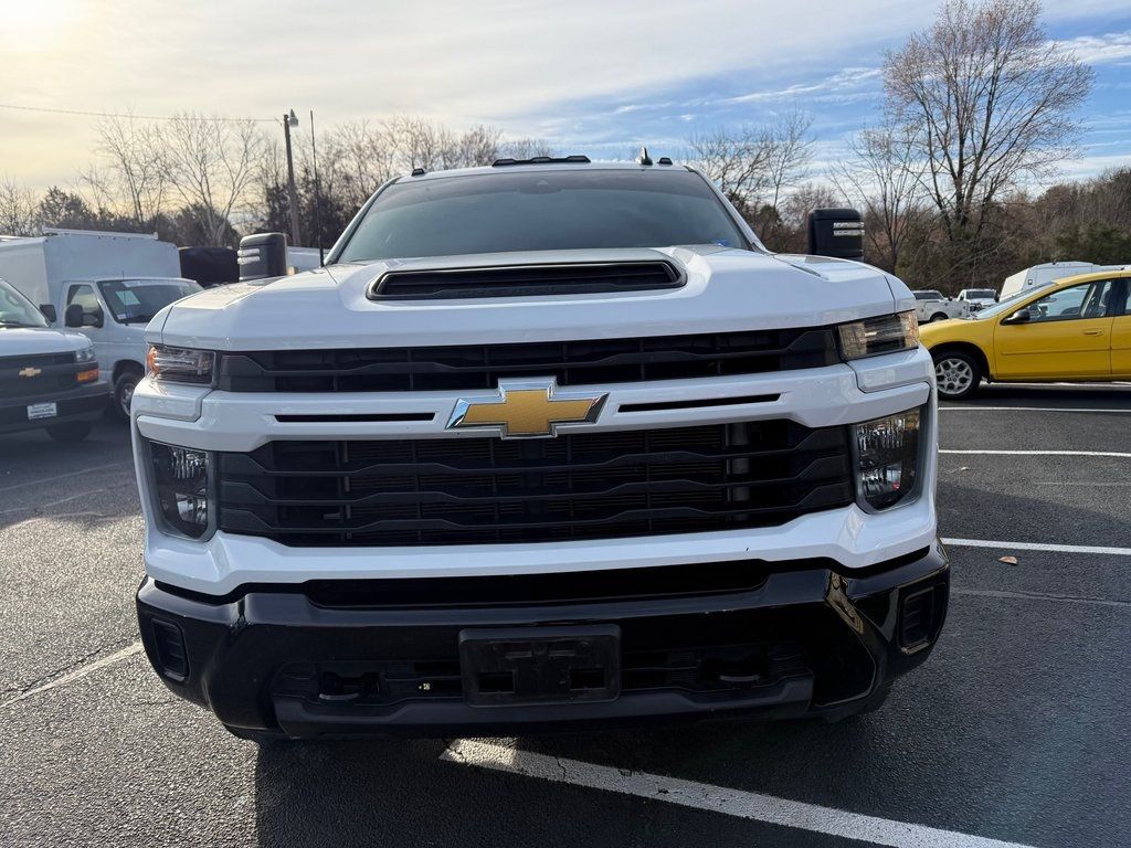 2024 Chevrolet Silverado 2500HD Custom - 22998672 - 4