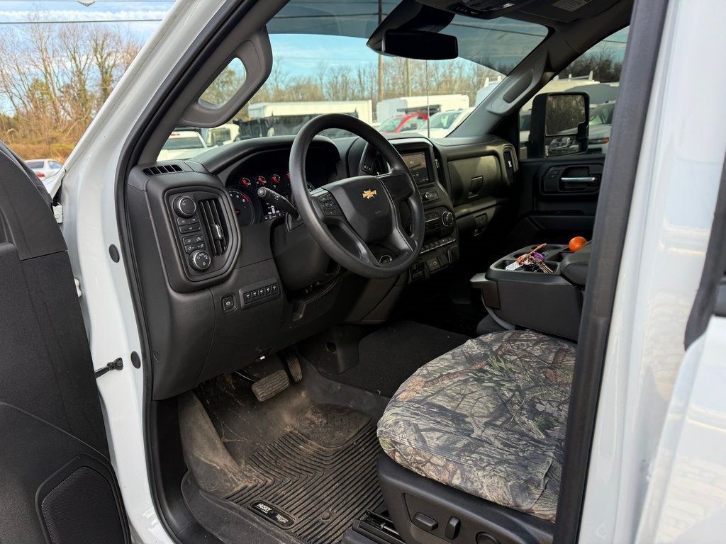 2024 Chevrolet Silverado 2500HD Custom - 22998672 - 5
