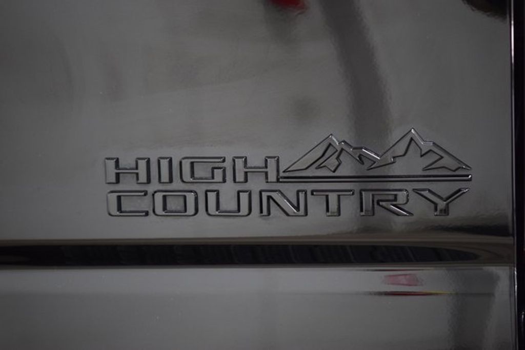 2024 Chevrolet Silverado 2500HD High Country Midnight Edition Z71 photo 17