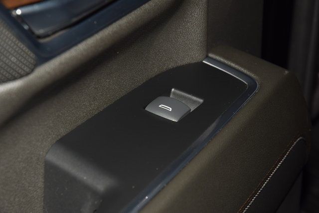 2024 Chevrolet Silverado 2500HD High Country Premium Midnight Edition Z71 - 22893730 - 45