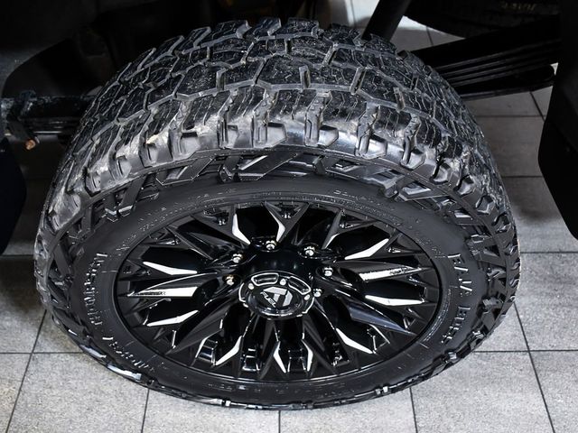 2024 Chevrolet Silverado 2500HD LT - 23079355 - 8
