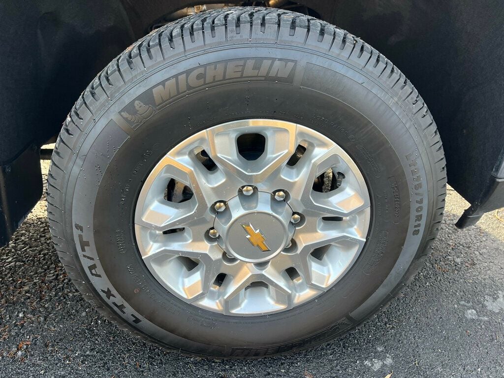 2024 Chevrolet Silverado 2500HD LT Z71 Off Road 4x4 Regular Cab 8 Foot Bed 6.6L  - 22974911 - 20