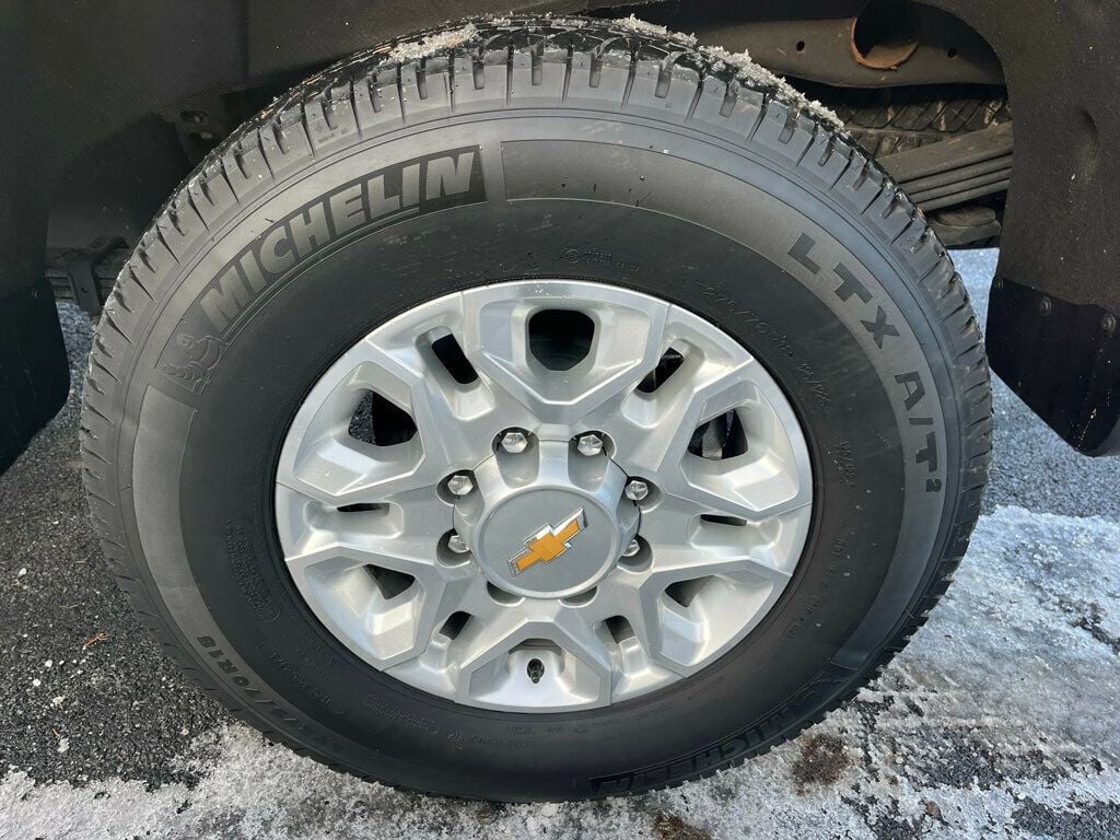2024 Chevrolet Silverado 2500HD LT Z71 Off Road 4x4 Regular Cab 8 Foot Bed 6.6L  - 22974911 - 43