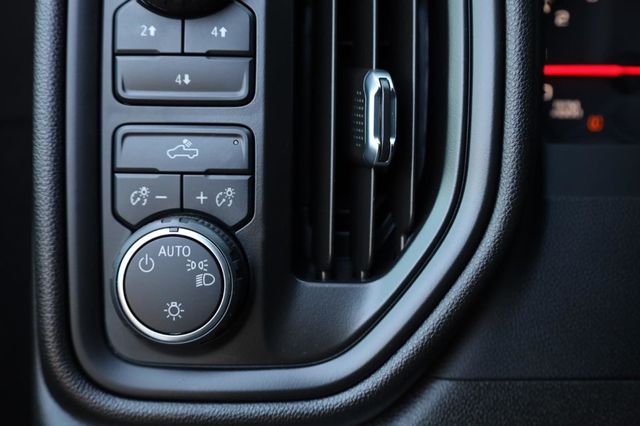 2024 Chevrolet Silverado 2500HD Work Truck - 23020782 - 34