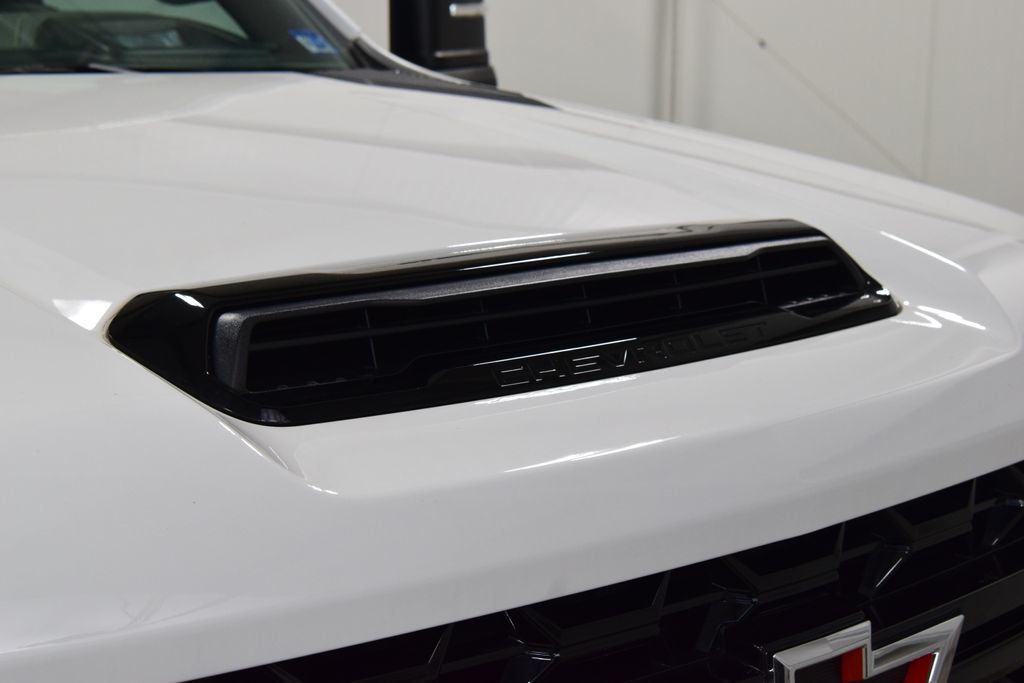 2024 Chevrolet Silverado 2500HD ZR2 w/ Technology Package - 23079796 - 13