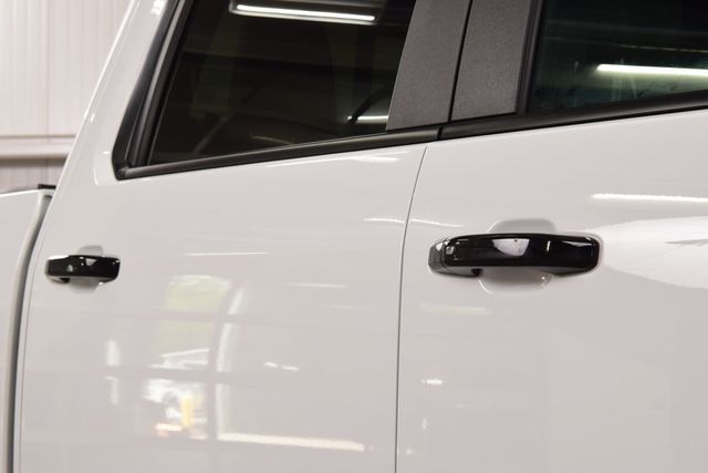 2024 Chevrolet Silverado 2500HD ZR2 w/ Technology Package - 23079796 - 18