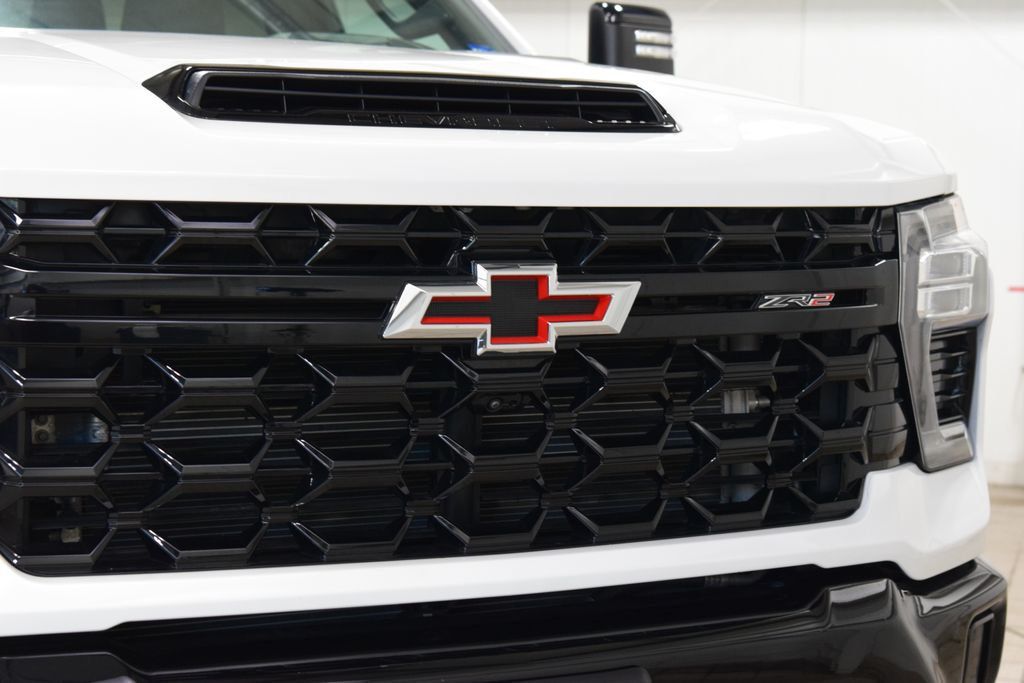 2024 Chevrolet Silverado 2500HD ZR2 w/ Technology Package - 23079796 - 8