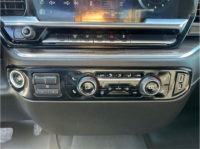 2024 Chevrolet Silverado 3500 HD Crew Cab LT DUALLY 4X4 DIESEL BACK UP CAM 1 OWNER CLEAN - 23095042 - 16