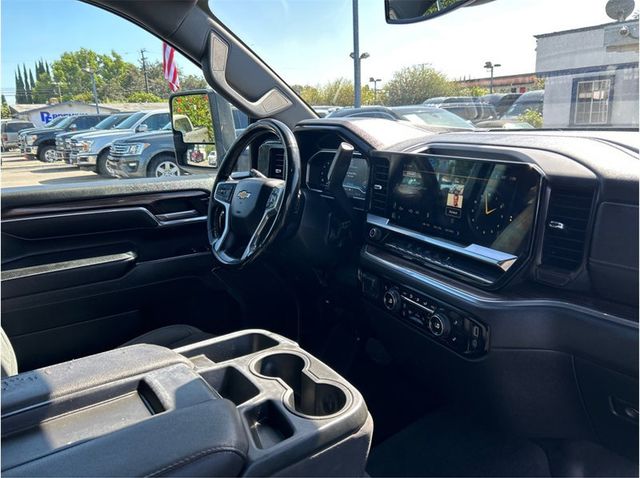 2024 Chevrolet Silverado 3500 HD Crew Cab LT DUALLY 4X4 DIESEL BACK UP CAM 1 OWNER CLEAN - 23095042 - 31