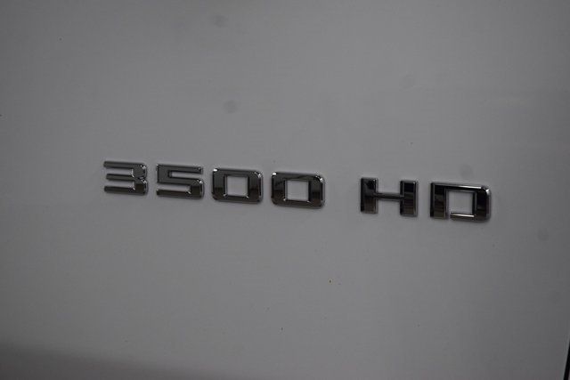 2024 Chevrolet Silverado 3500HD 3500HD CREW 4X4 * 6.6 V8 * 8' BED * 1 OWNER * LIKE NEW - 22935388 - 9