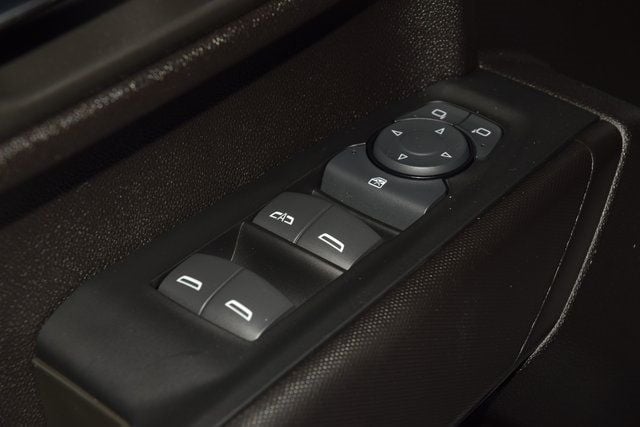 2024 Chevrolet Silverado 3500HD 3500HD CREW 4X4 * 6.6 V8 * 8' BED * 1 OWNER * LIKE NEW - 22935388 - 37