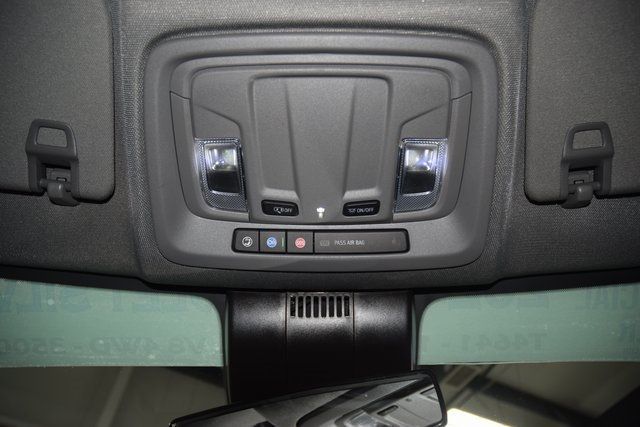 2024 Chevrolet Silverado 3500HD 3500HD CREW 4X4 * 6.6 V8 * 8' BED * 1 OWNER * LIKE NEW - 22935388 - 38