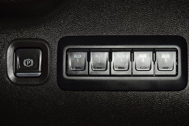 2024 Chevrolet Silverado 3500HD 3500HD CREW 4X4 * 6.6 V8 * 9' DUMP W/DROP SIDES * 16K MILES - 22934794 - 24