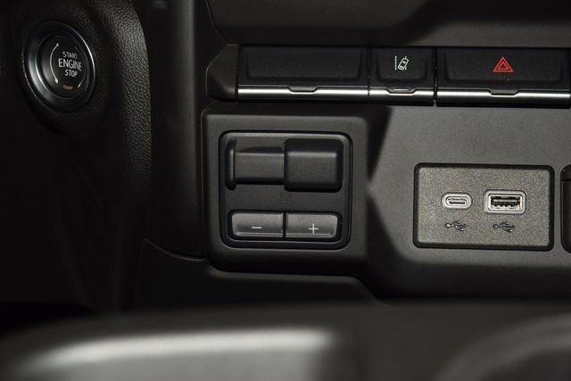 2024 Chevrolet Silverado 3500HD 3500HD CREW 4X4 * 6.6 V8 * STAKE BODY * NEW BOSS PLOW - 22919722 - 21