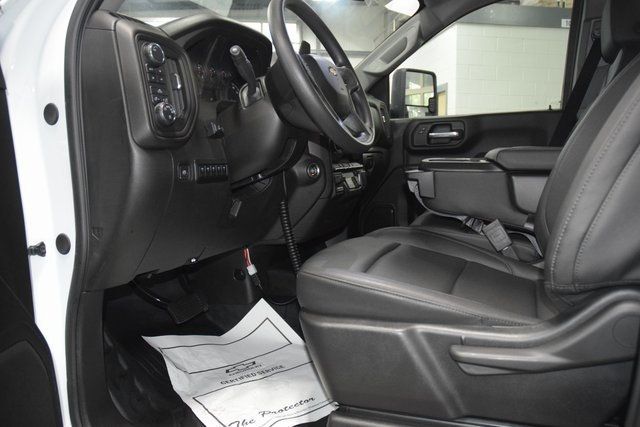 2024 Chevrolet Silverado 3500HD 3500HD CREW 4X4 * 6.6 V8 * STAKE BODY * NEW BOSS PLOW - 22919722 - 30