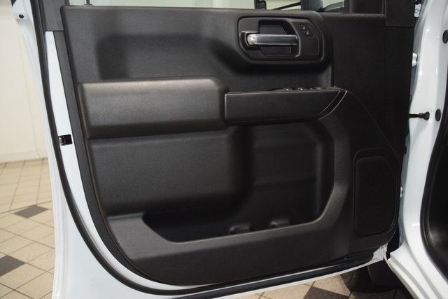 2024 Chevrolet Silverado 3500HD 3500HD CREW 4X4 * 6.6 V8 * STAKE BODY * NEW BOSS PLOW - 22919722 - 35