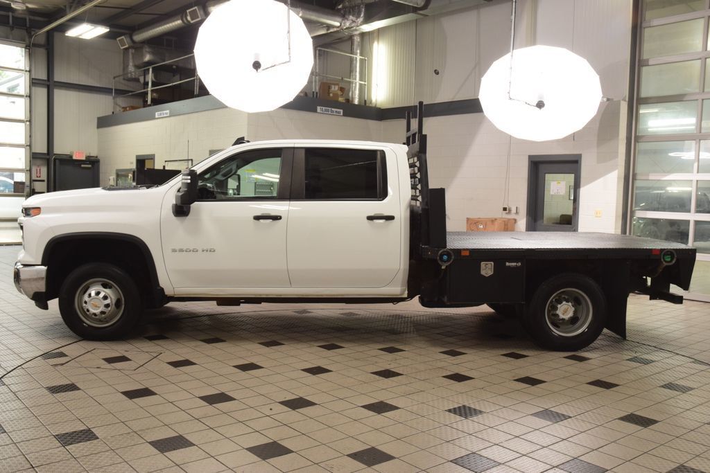 2024 Chevrolet Silverado 3500HD 3500HD CREW 4X4 * DURAMAX * 9' FLATBED * LOCAL TRADE - 23011475 - 2