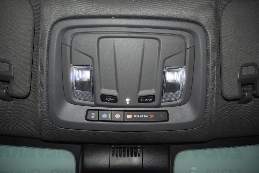 2024 Chevrolet Silverado 3500HD 3500HD CREW 4X4 * DURAMAX * 9' FLATBED * LOCAL TRADE - 23011475 - 34