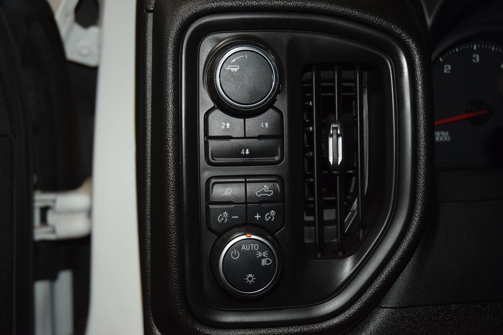 2024 Chevrolet Silverado 3500HD 3500HD CREW 4X4 * DURAMAX * 9' READING UTILITY * 1 OWNER - 23046207 - 28