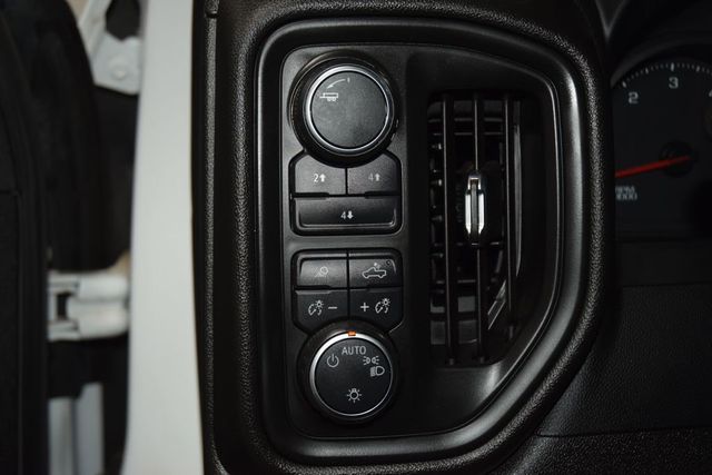 2024 Chevrolet Silverado 3500HD 3500HD CREW 4X4 * DURAMAX * 9' READING UTILITY * 1 OWNER - 23046207 - 28